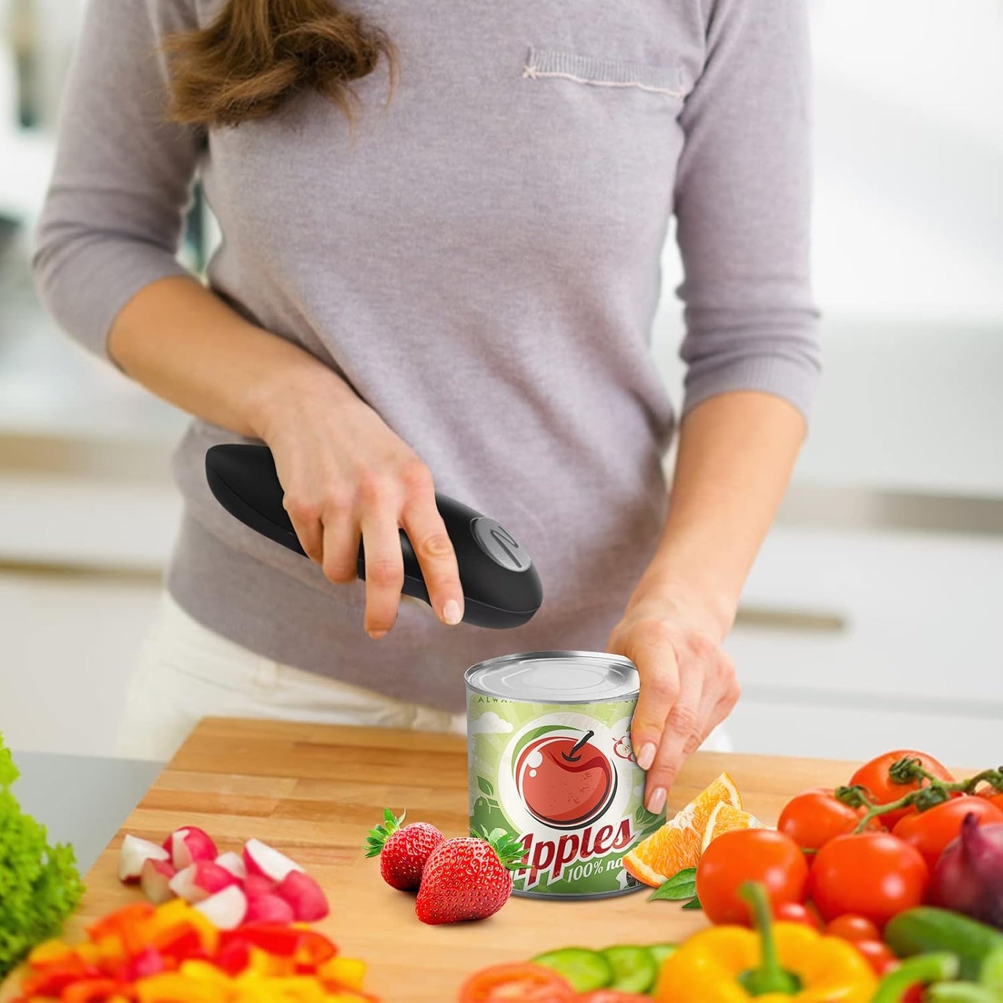 Battery-Operated Electric Can Opener – Smooth Edge Design for Easy Operation